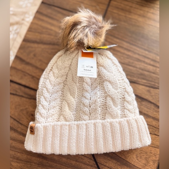 Timberland Logo Womens Cream Cable Knit Cuff Hat With Pom Pom NEW offers ok main image 7
